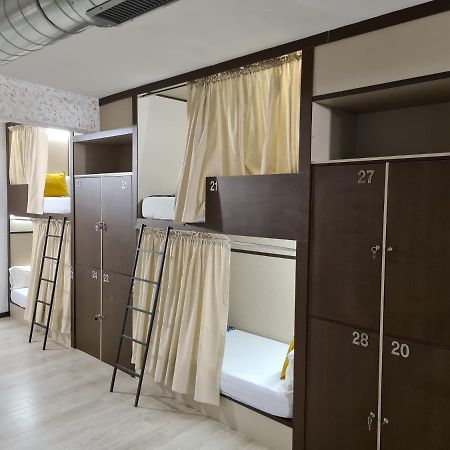 Hostel M-A Rooms Mate 马德里 外观 照片
