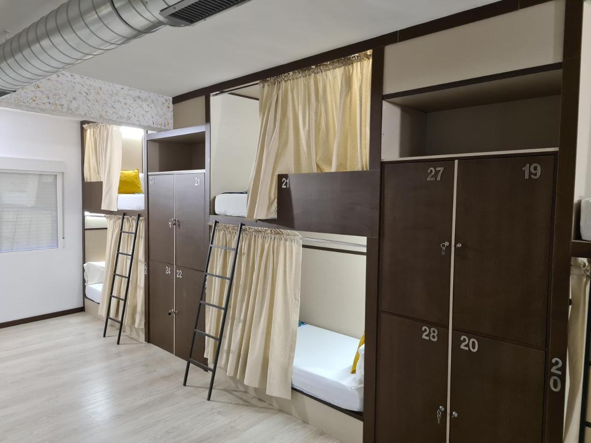Hostel M-A Rooms Mate 马德里 外观 照片
